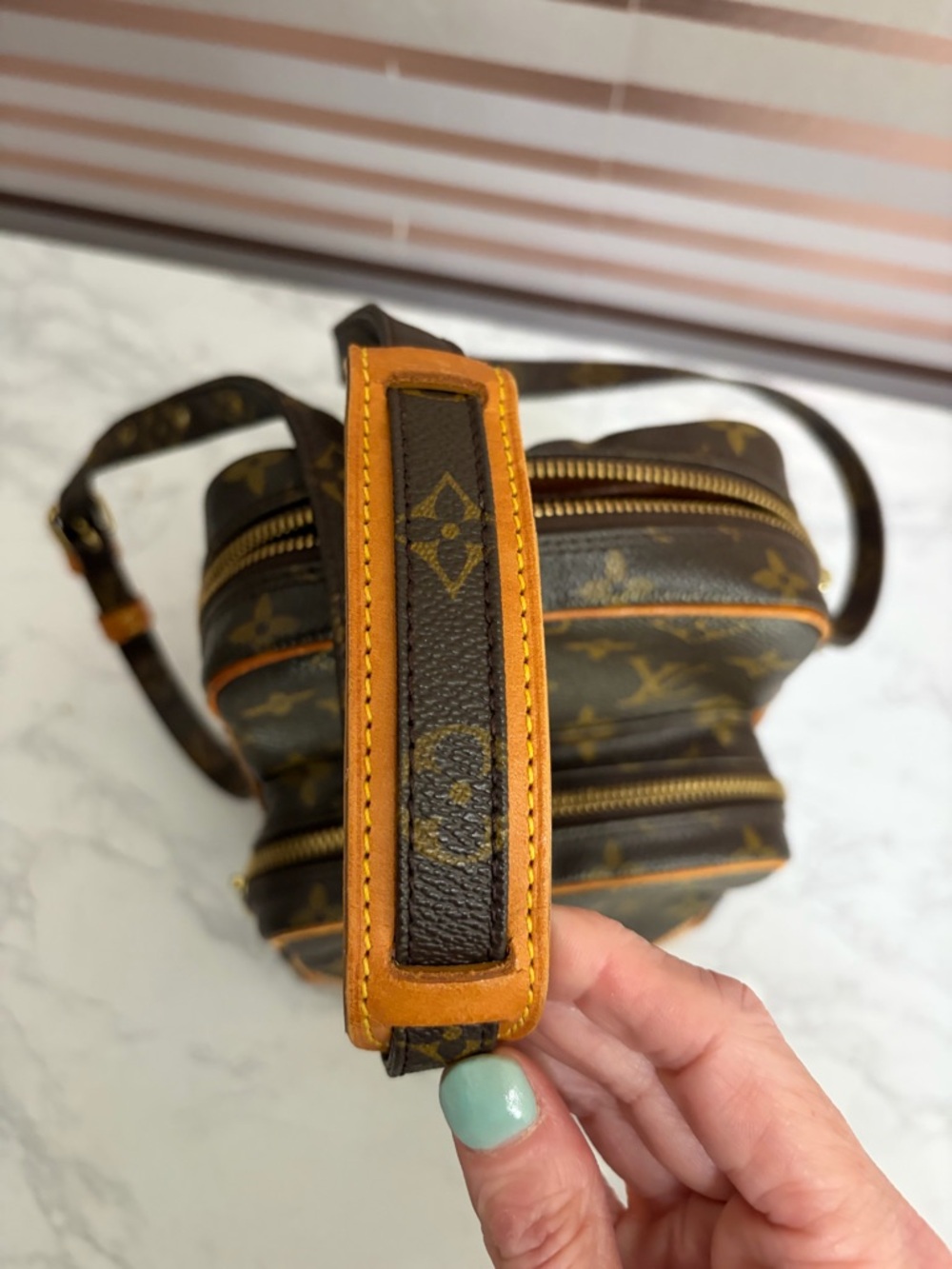 Louis Vuitton Brown Monogram Canvas Crossbody with Tan Trim - Picture 14 of 16